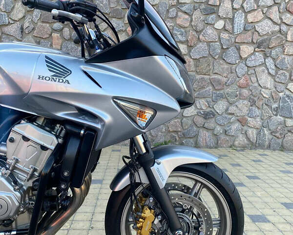 Сірий Хонда CBF 600, об'ємом двигуна 0.6 л та пробігом 33 тис. км за 5650 $, фото 3 на Automoto.ua