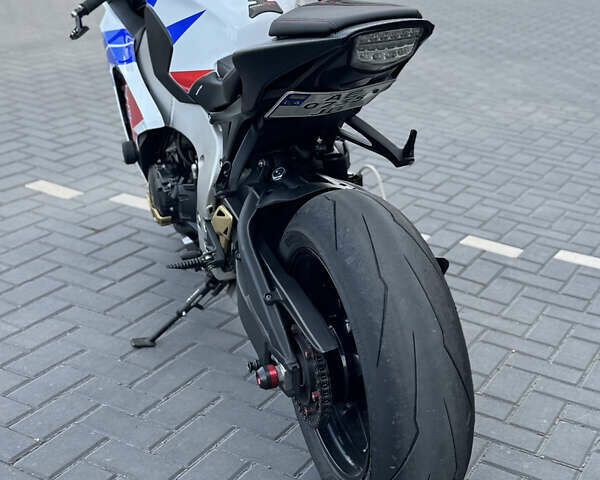 Белый Хонда CBR 1000RR, объемом двигателя 1 л и пробегом 24 тыс. км за 11999 $, фото 4 на Automoto.ua
