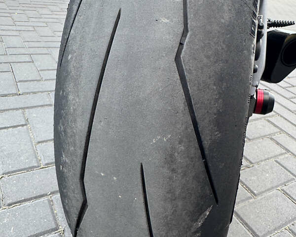 Белый Хонда CBR 1000RR, объемом двигателя 1 л и пробегом 24 тыс. км за 11999 $, фото 12 на Automoto.ua