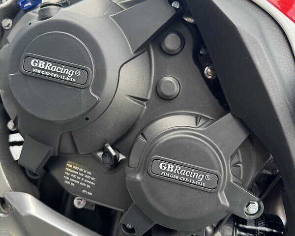 Белый Хонда CBR 1000RR, объемом двигателя 1 л и пробегом 24 тыс. км за 11999 $, фото 10 на Automoto.ua