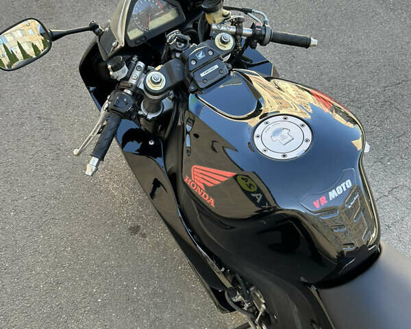 Черный Хонда CBR 1000RR, объемом двигателя 1 л и пробегом 32 тыс. км за 8100 $, фото 12 на Automoto.ua