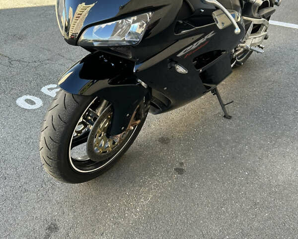 Черный Хонда CBR 1000RR, объемом двигателя 1 л и пробегом 32 тыс. км за 8100 $, фото 11 на Automoto.ua