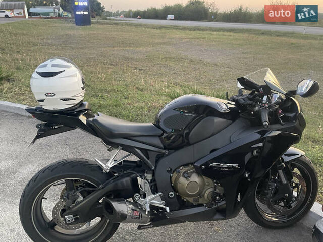 Черный Хонда CBR 1000RR, объемом двигателя 1 л и пробегом 44 тыс. км за 8199 $, фото 3 на Automoto.ua