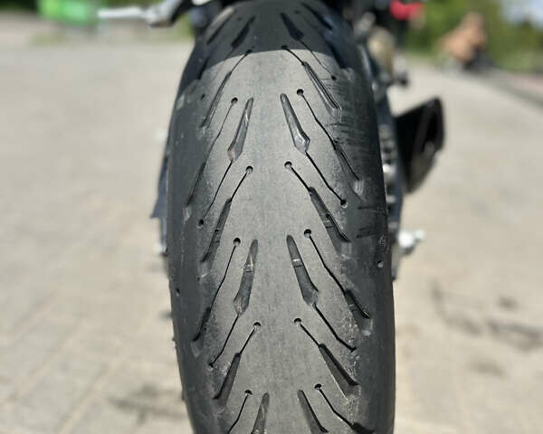 Чорний Хонда CBR 1000RR, об'ємом двигуна 1 л та пробігом 50 тис. км за 8700 $, фото 4 на Automoto.ua