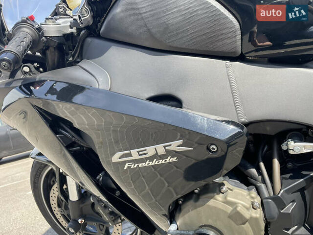 Черный Хонда CBR 1000RR, объемом двигателя 1 л и пробегом 44 тыс. км за 8199 $, фото 26 на Automoto.ua