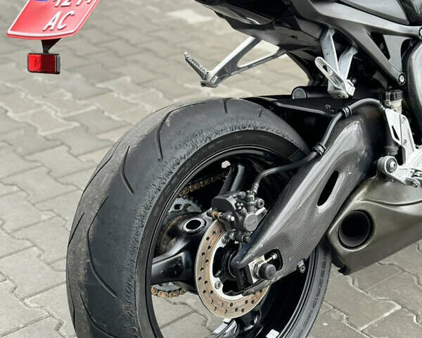 Чорний Хонда CBR 1000RR, об'ємом двигуна 1 л та пробігом 27 тис. км за 9499 $, фото 14 на Automoto.ua