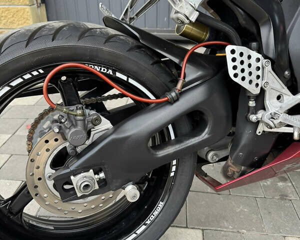 Червоний Хонда CBR 1000RR, об'ємом двигуна 1 л та пробігом 44 тис. км за 7500 $, фото 10 на Automoto.ua