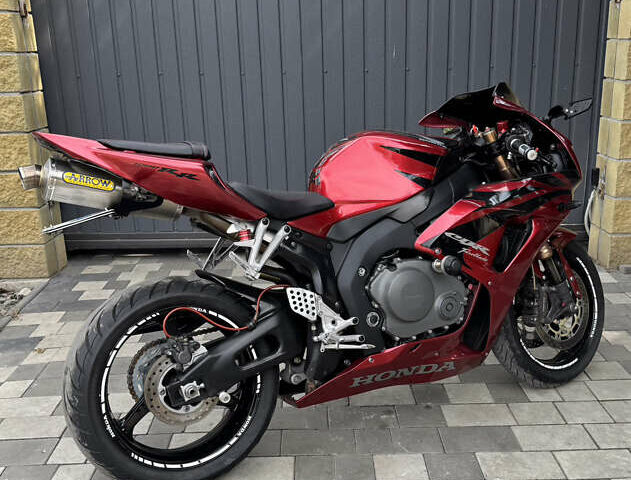 Червоний Хонда CBR 1000RR, об'ємом двигуна 1 л та пробігом 44 тис. км за 7500 $, фото 2 на Automoto.ua