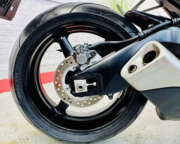 Червоний Хонда CBR 1000RR, об'ємом двигуна 1 л та пробігом 18 тис. км за 9000 $, фото 14 на Automoto.ua