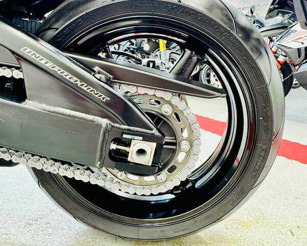 Червоний Хонда CBR 1000RR, об'ємом двигуна 1 л та пробігом 18 тис. км за 9000 $, фото 17 на Automoto.ua