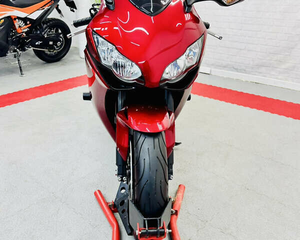 Червоний Хонда CBR 1000RR, об'ємом двигуна 1 л та пробігом 18 тис. км за 9000 $, фото 5 на Automoto.ua