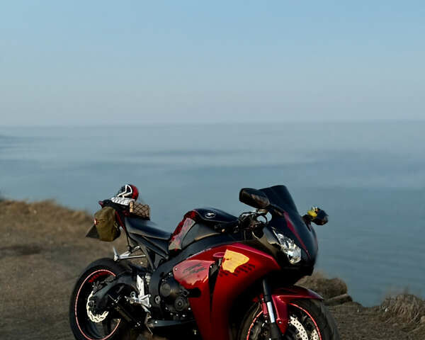 Красный Хонда CBR 1000RR, объемом двигателя 0.99 л и пробегом 42 тыс. км за 9900 $, фото 28 на Automoto.ua