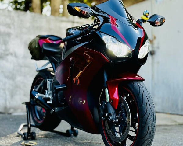 Красный Хонда CBR 1000RR, объемом двигателя 0.99 л и пробегом 42 тыс. км за 9900 $, фото 14 на Automoto.ua
