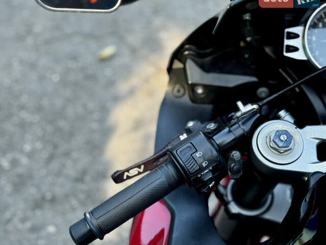 Красный Хонда CBR 1000RR, объемом двигателя 0.99 л и пробегом 42 тыс. км за 9900 $, фото 20 на Automoto.ua