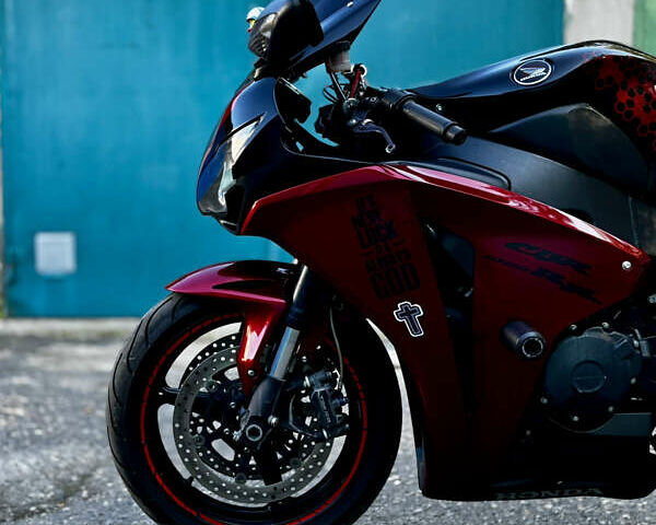 Красный Хонда CBR 1000RR, объемом двигателя 0.99 л и пробегом 42 тыс. км за 9900 $, фото 3 на Automoto.ua