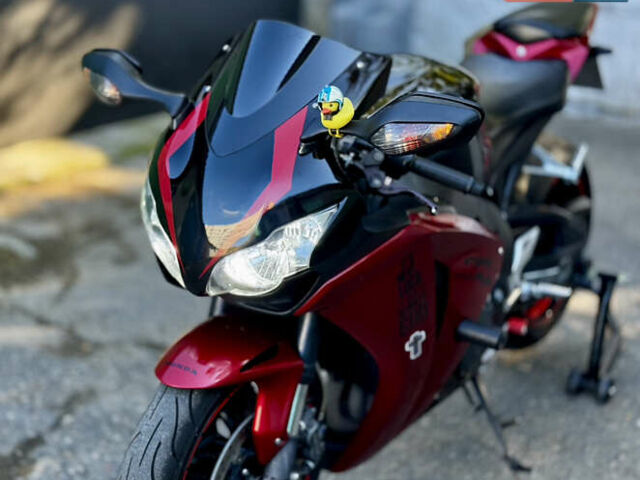 Красный Хонда CBR 1000RR, объемом двигателя 0.99 л и пробегом 42 тыс. км за 9900 $, фото 12 на Automoto.ua