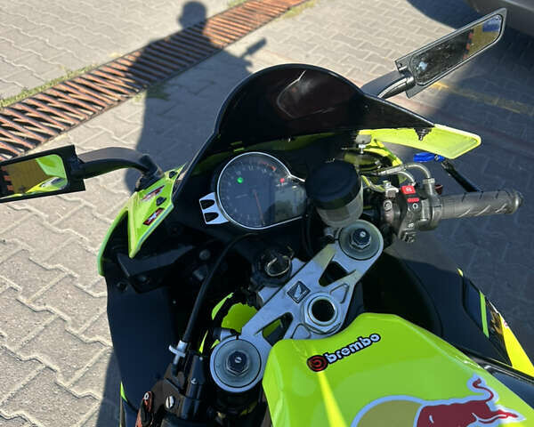 Хонда CBR 1000RR, об'ємом двигуна 1 л та пробігом 32 тис. км за 8500 $, фото 6 на Automoto.ua