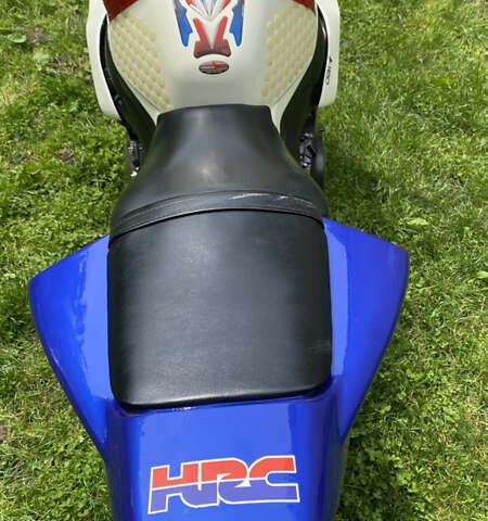 Хонда CBR 1000RR, объемом двигателя 1 л и пробегом 51 тыс. км за 6000 $, фото 6 на Automoto.ua
