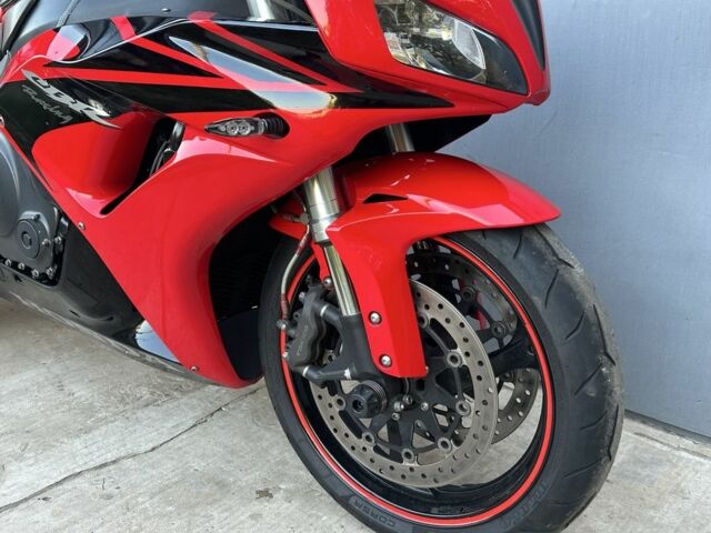 Хонда CBR 1000RR, объемом двигателя 1 л и пробегом 0 тыс. км за 8500 $, фото 9 на Automoto.ua