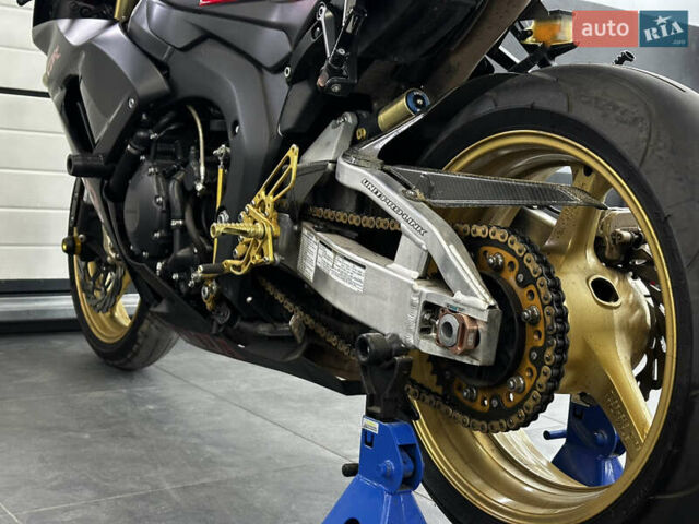 Хонда CBR 1000RR, объемом двигателя 1 л и пробегом 27 тыс. км за 8799 $, фото 15 на Automoto.ua