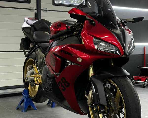 Хонда CBR 1000RR, объемом двигателя 1 л и пробегом 27 тыс. км за 8799 $, фото 3 на Automoto.ua