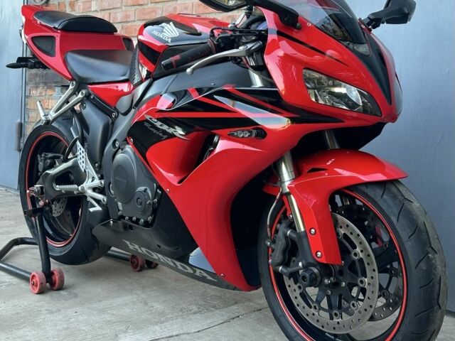 Хонда CBR 1000RR, объемом двигателя 1 л и пробегом 0 тыс. км за 8500 $, фото 1 на Automoto.ua