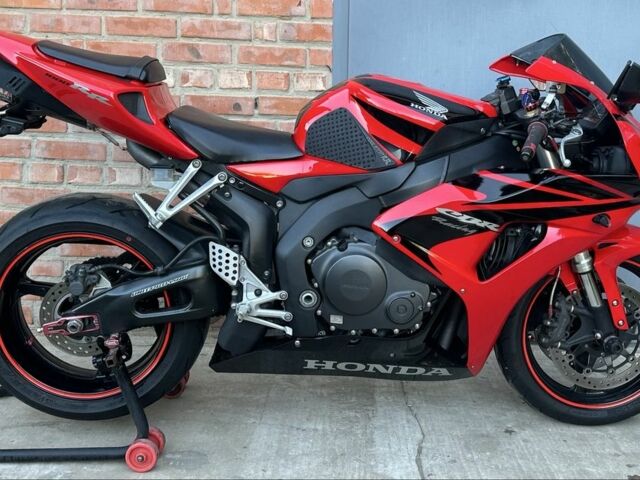 Хонда CBR 1000RR, объемом двигателя 1 л и пробегом 0 тыс. км за 8500 $, фото 3 на Automoto.ua