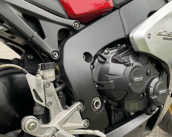 Хонда CBR 1000RR, объемом двигателя 1 л и пробегом 55 тыс. км за 8900 $, фото 13 на Automoto.ua
