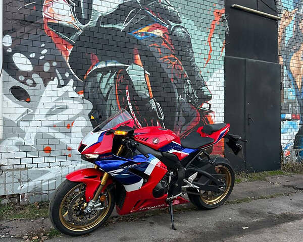 Хонда CBR 1000RR, объемом двигателя 0 л и пробегом 6 тыс. км за 27500 $, фото 6 на Automoto.ua