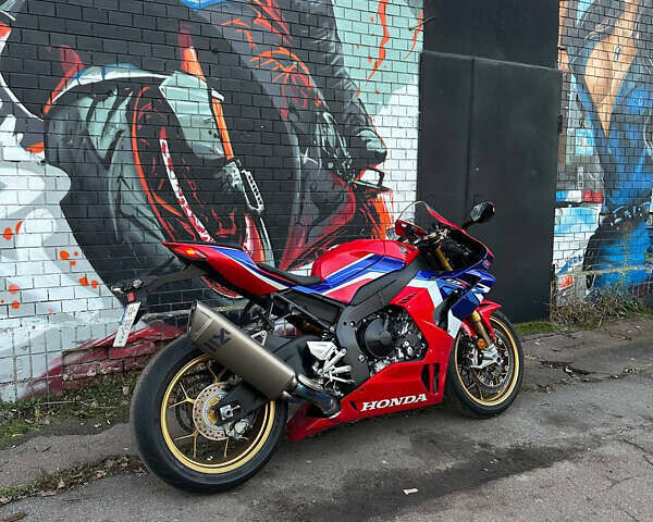 Хонда CBR 1000RR, объемом двигателя 0 л и пробегом 6 тыс. км за 27500 $, фото 1 на Automoto.ua