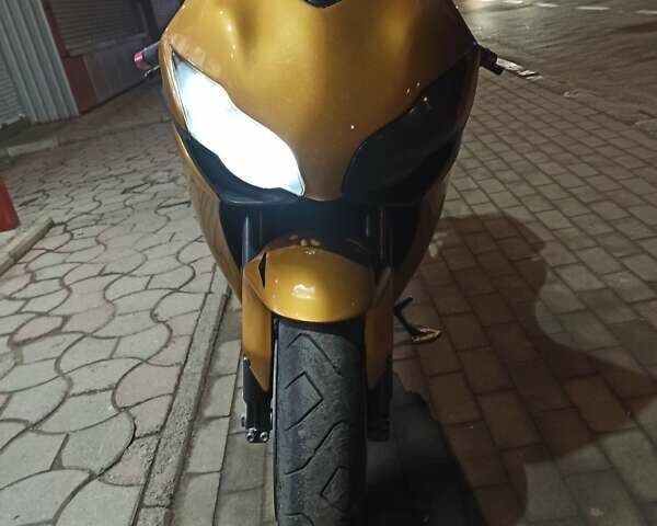 Жовтий Хонда CBR 1000RR, об'ємом двигуна 1 л та пробігом 32 тис. км за 7750 $, фото 16 на Automoto.ua