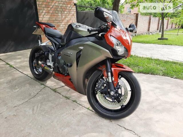 Сірий Хонда CBR 1000RR, об'ємом двигуна 0 л та пробігом 32 тис. км за 8800 $, фото 20 на Automoto.ua