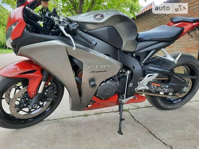 Сірий Хонда CBR 1000RR, об'ємом двигуна 0 л та пробігом 32 тис. км за 8800 $, фото 16 на Automoto.ua