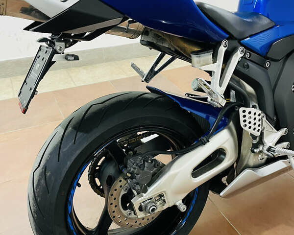 Синий Хонда CBR 1000RR, объемом двигателя 1 л и пробегом 49 тыс. км за 8800 $, фото 25 на Automoto.ua