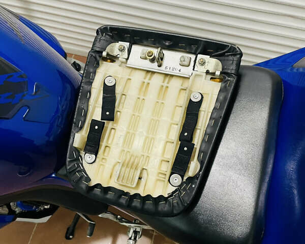 Синий Хонда CBR 1000RR, объемом двигателя 1 л и пробегом 49 тыс. км за 8800 $, фото 4 на Automoto.ua