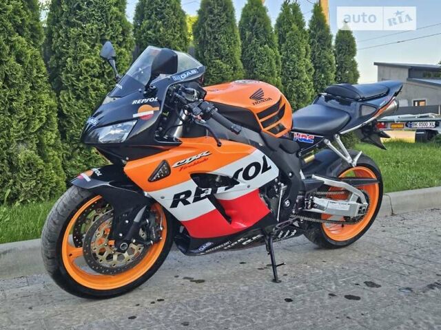 Оранжевый Хонда CBR 1000RR, объемом двигателя 1 л и пробегом 27 тыс. км за 5999 $, фото 14 на Automoto.ua