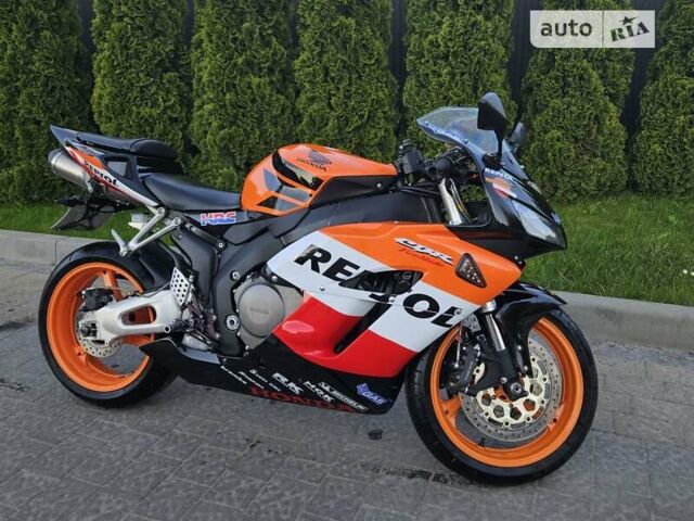 Оранжевый Хонда CBR 1000RR, объемом двигателя 1 л и пробегом 27 тыс. км за 5999 $, фото 6 на Automoto.ua