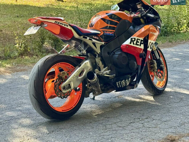 Оранжевый Хонда CBR 1000RR, объемом двигателя 1 л и пробегом 29 тыс. км за 8500 $, фото 9 на Automoto.ua
