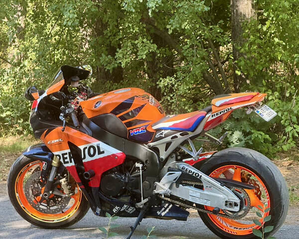 Оранжевый Хонда CBR 1000RR, объемом двигателя 1 л и пробегом 29 тыс. км за 8500 $, фото 5 на Automoto.ua