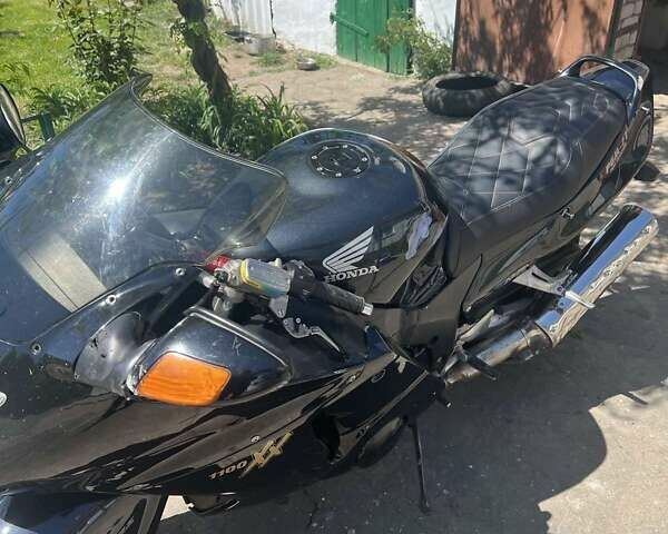 Чорний Хонда CBR 1100XX, об'ємом двигуна 0 л та пробігом 17 тис. км за 4000 $, фото 12 на Automoto.ua