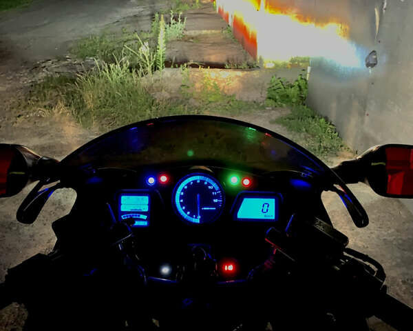 Сірий Хонда CBR 1100XX, об'ємом двигуна 1.1 л та пробігом 40 тис. км за 6800 $, фото 8 на Automoto.ua