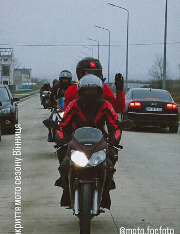 Червоний Хонда CBR 125R, об'ємом двигуна 0 л та пробігом 32 тис. км за 1298 $, фото 4 на Automoto.ua