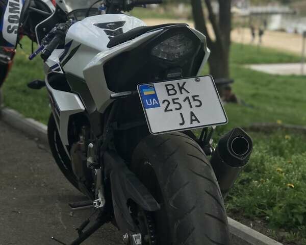 Белый Хонда CBR 500R, объемом двигателя 0 л и пробегом 16 тыс. км за 5500 $, фото 3 на Automoto.ua