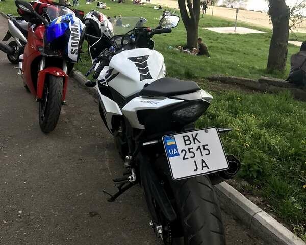 Білий Хонда CBR 500R, об'ємом двигуна 0 л та пробігом 16 тис. км за 5500 $, фото 14 на Automoto.ua