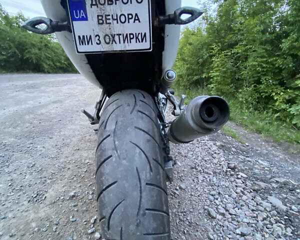 Білий Хонда CBR 600F, об'ємом двигуна 0.6 л та пробігом 50 тис. км за 1850 $, фото 10 на Automoto.ua