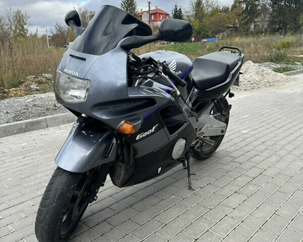 Черный Хонда CBR 600F, объемом двигателя 0.6 л и пробегом 94 тыс. км за 2200 $, фото 1 на Automoto.ua