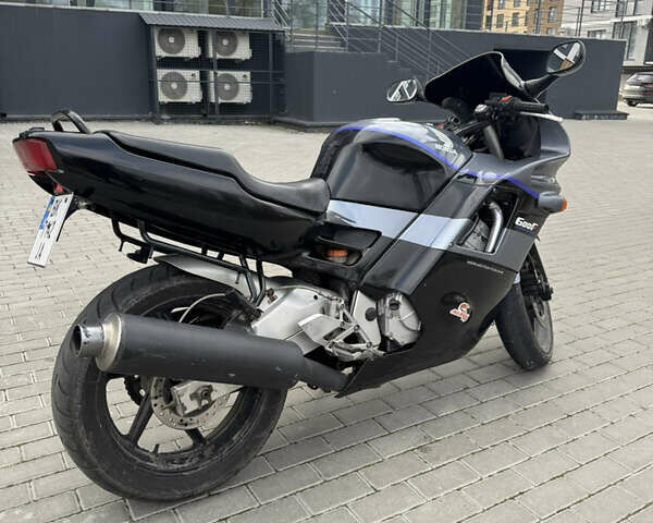 Черный Хонда CBR 600F, объемом двигателя 0.6 л и пробегом 94 тыс. км за 2200 $, фото 4 на Automoto.ua