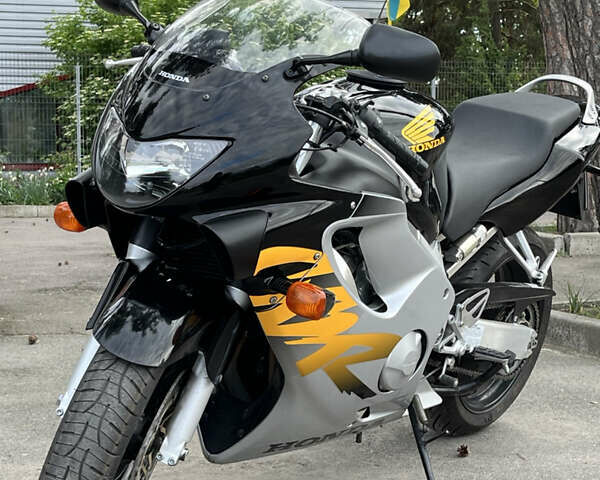 Черный Хонда CBR 600F, объемом двигателя 0.6 л и пробегом 20 тыс. км за 4500 $, фото 10 на Automoto.ua