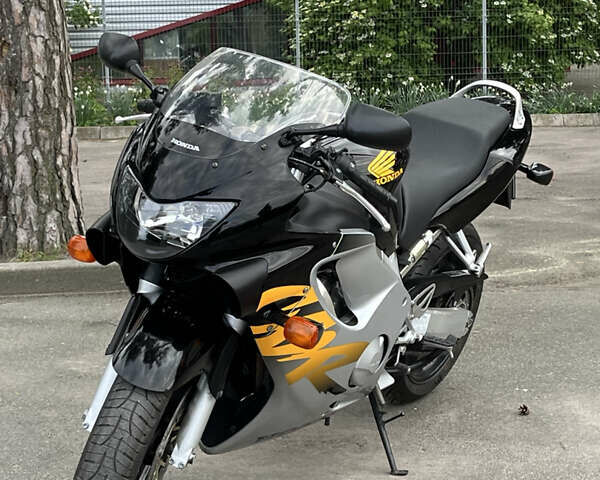 Черный Хонда CBR 600F, объемом двигателя 0.6 л и пробегом 20 тыс. км за 4500 $, фото 2 на Automoto.ua