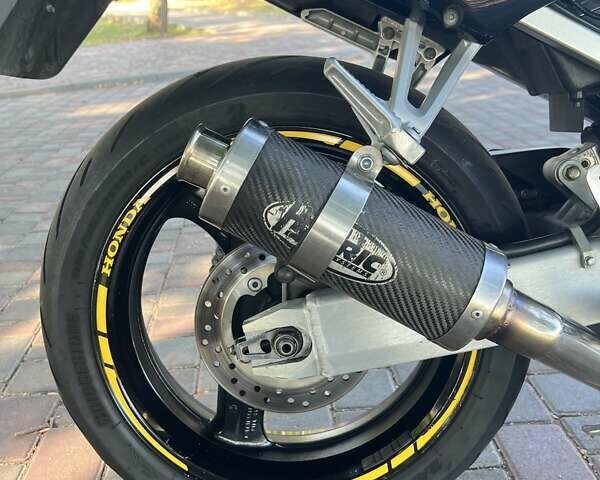Черный Хонда CBR 600F, объемом двигателя 0.6 л и пробегом 24 тыс. км за 5200 $, фото 5 на Automoto.ua